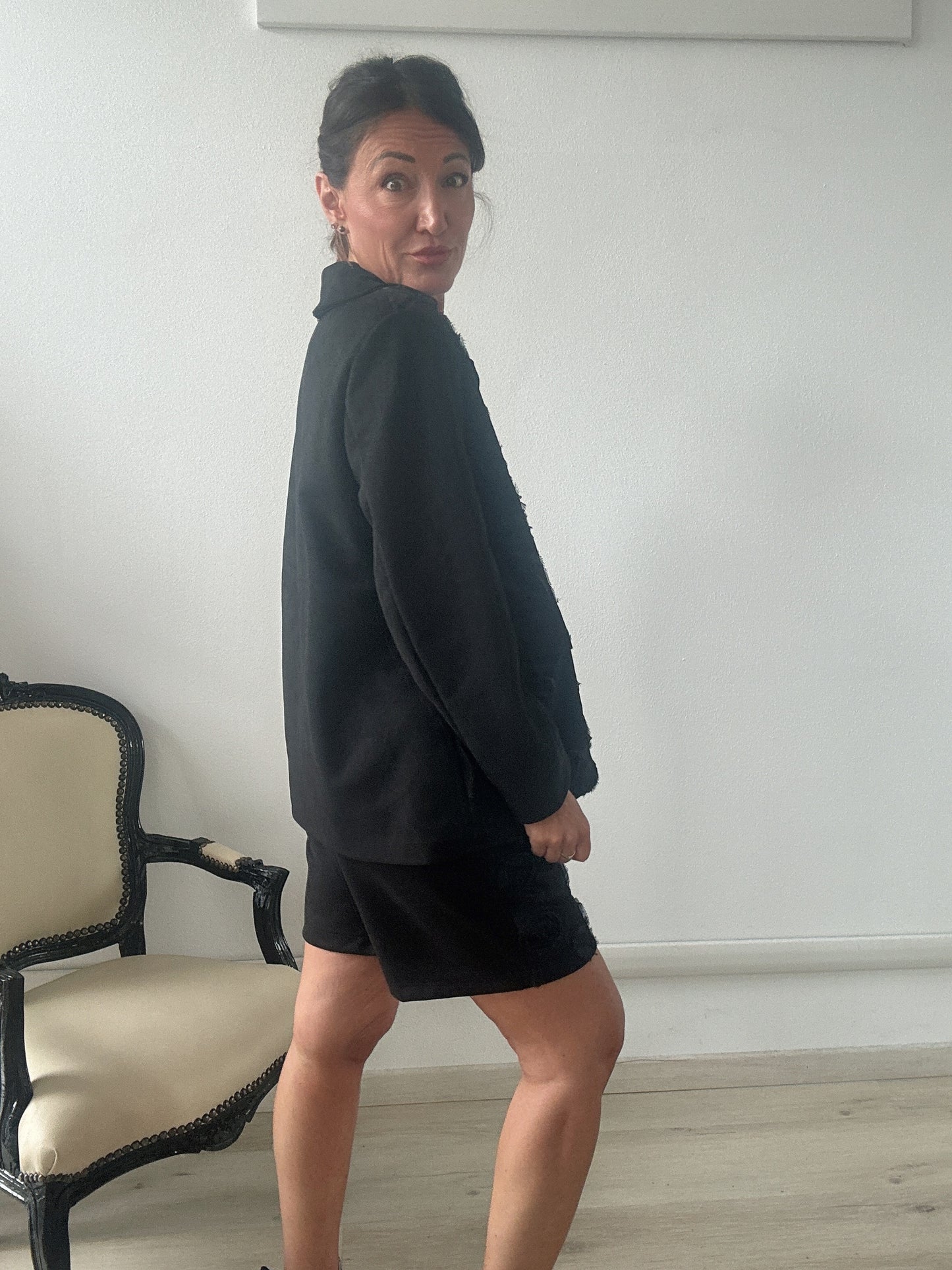 Short con ricamo
