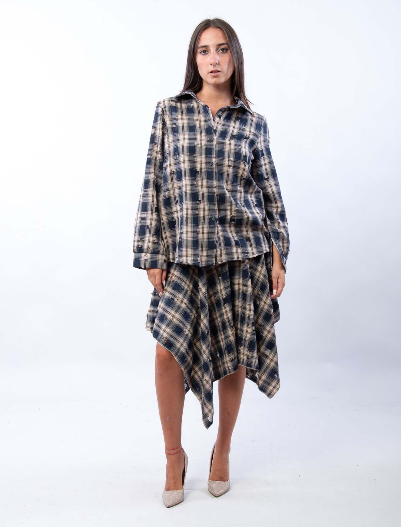 Camicia con strappi