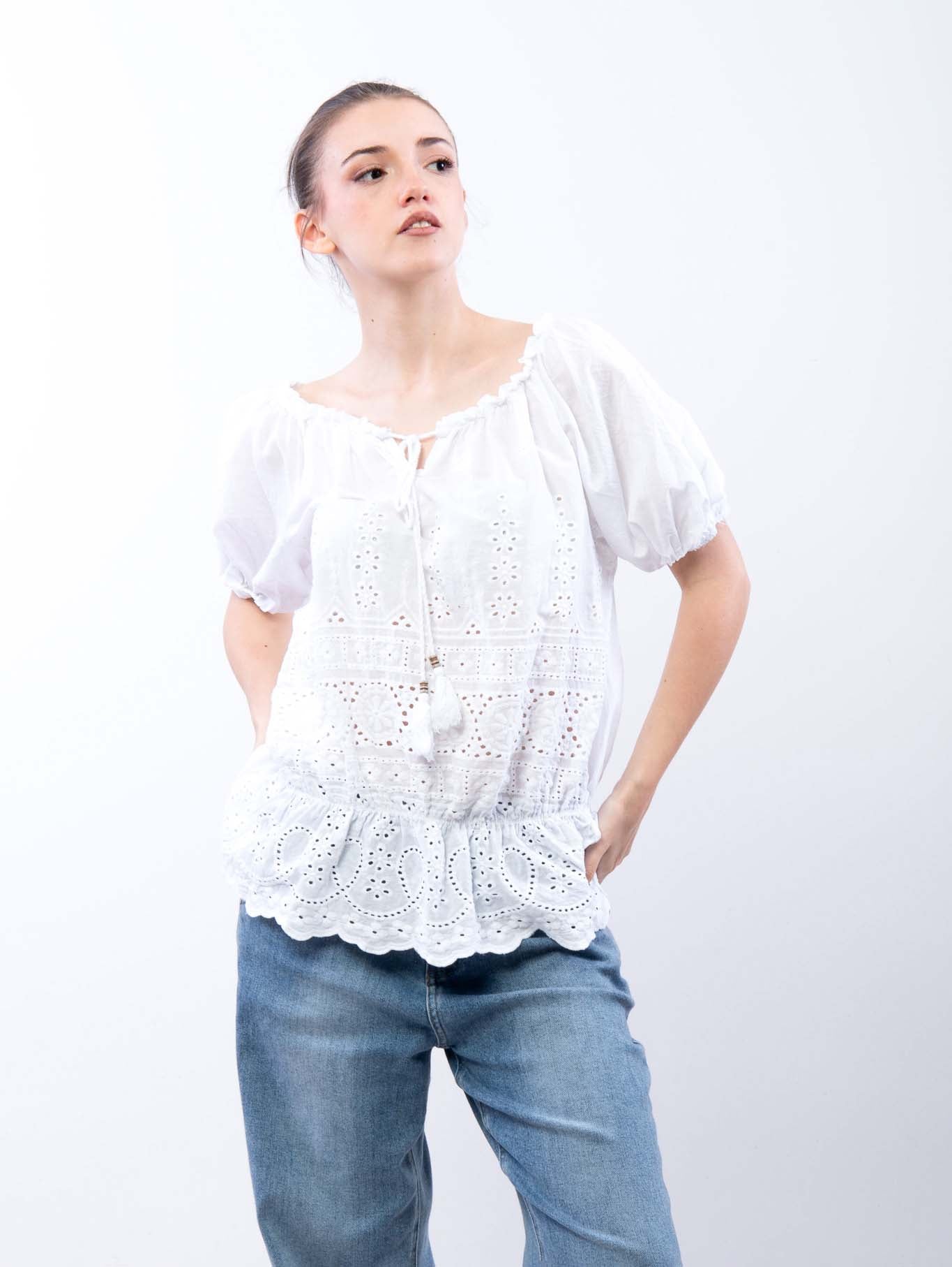 Blusa in sangallo