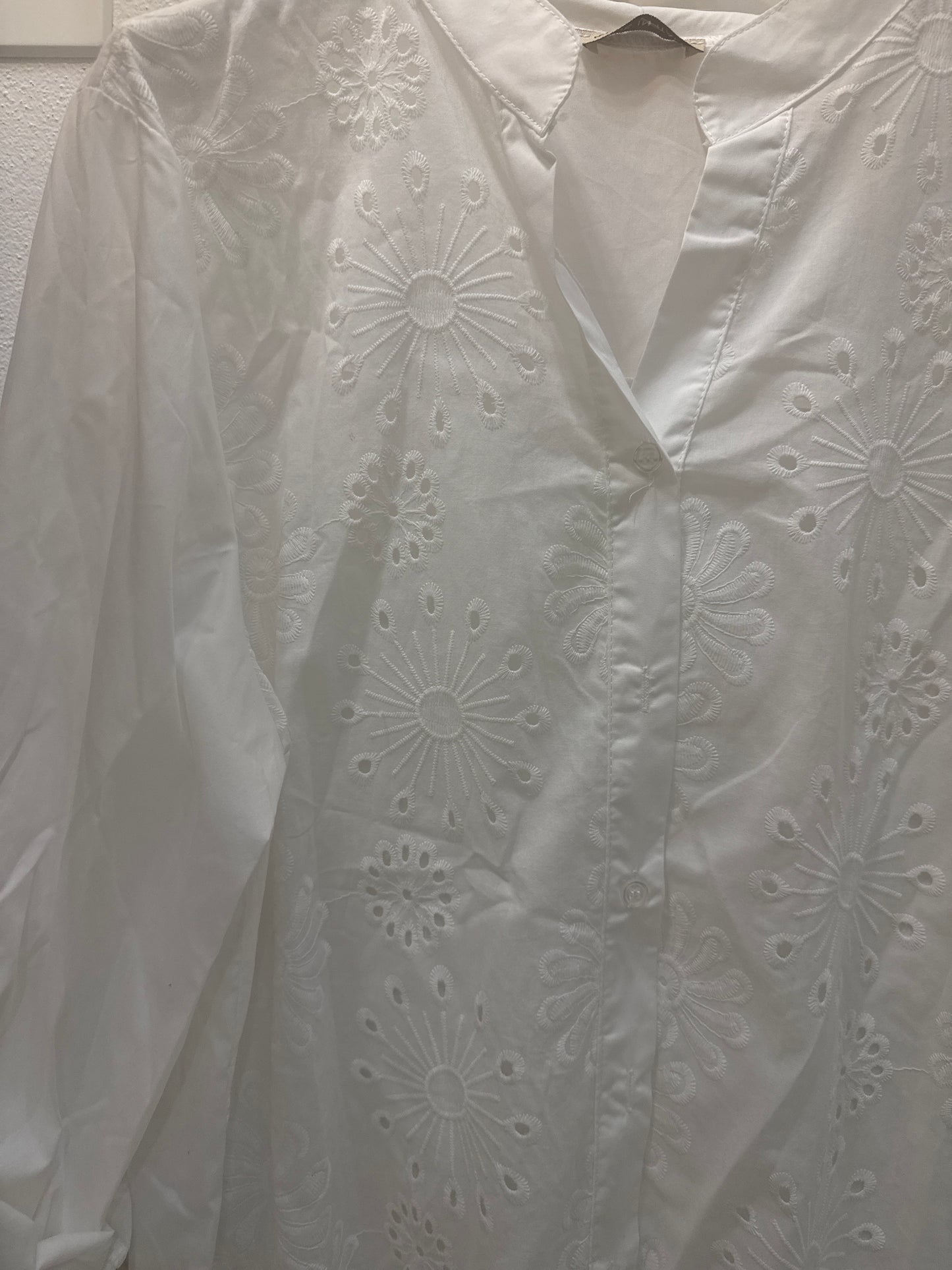 Camicia in popeline e sangallo