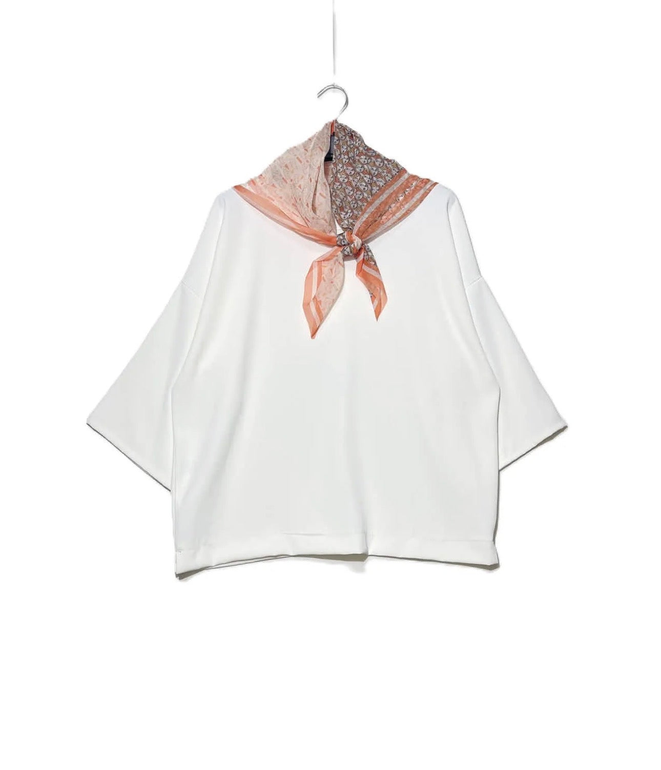Blusa con foulard