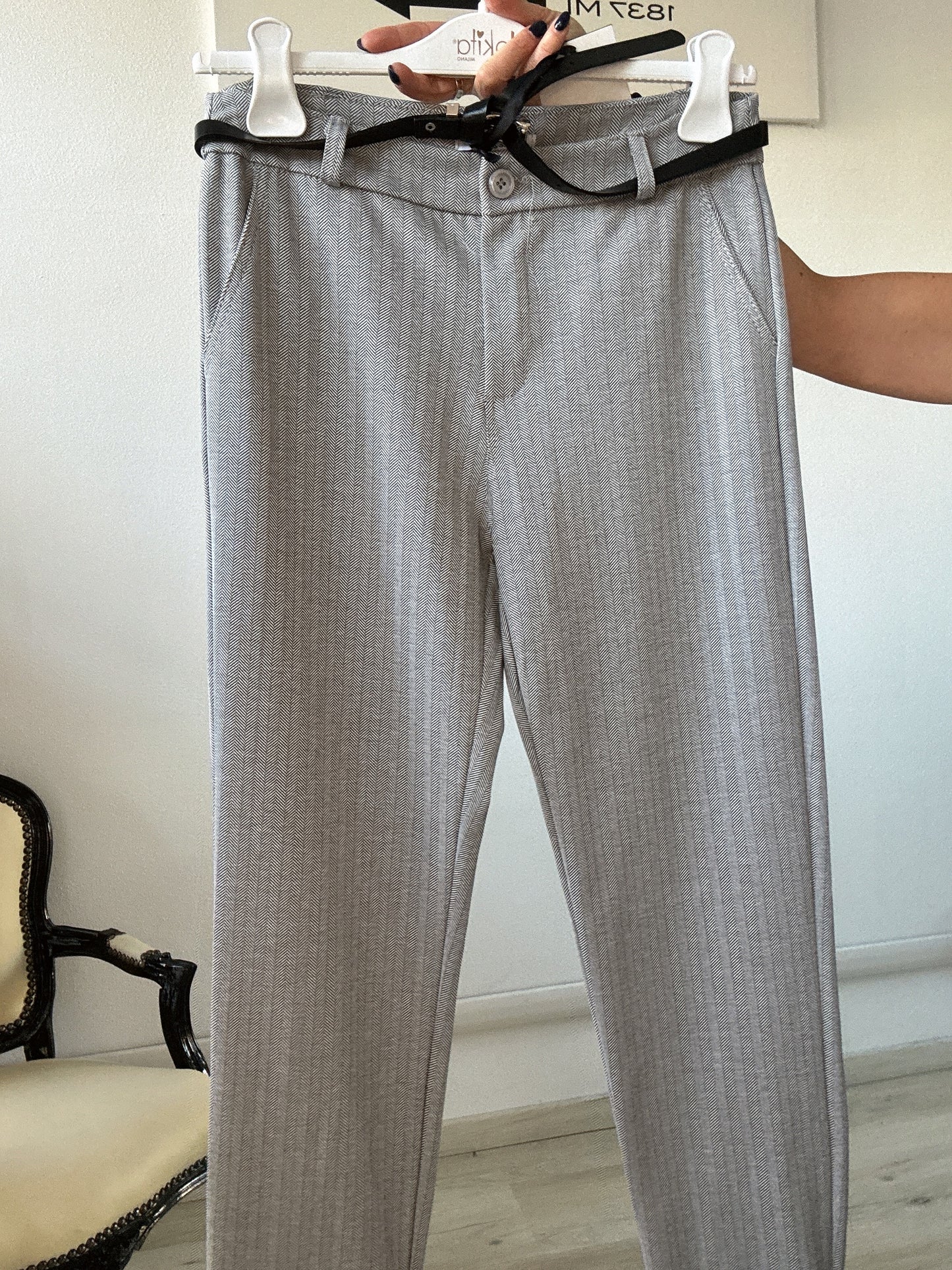 Pantalone skinny spigato
