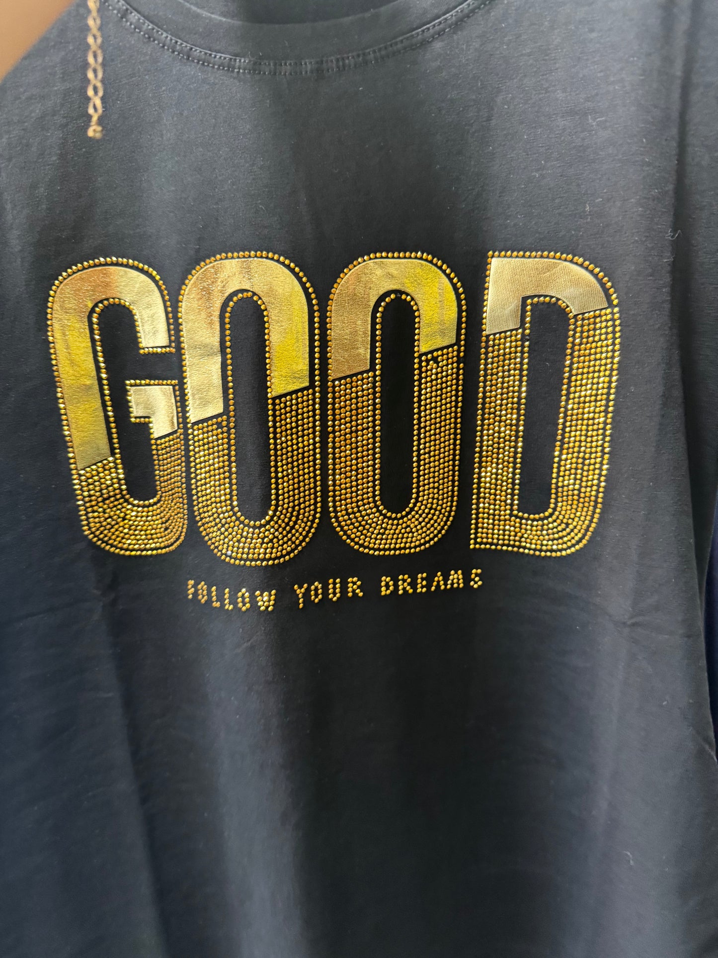 T shirt con applicazioni