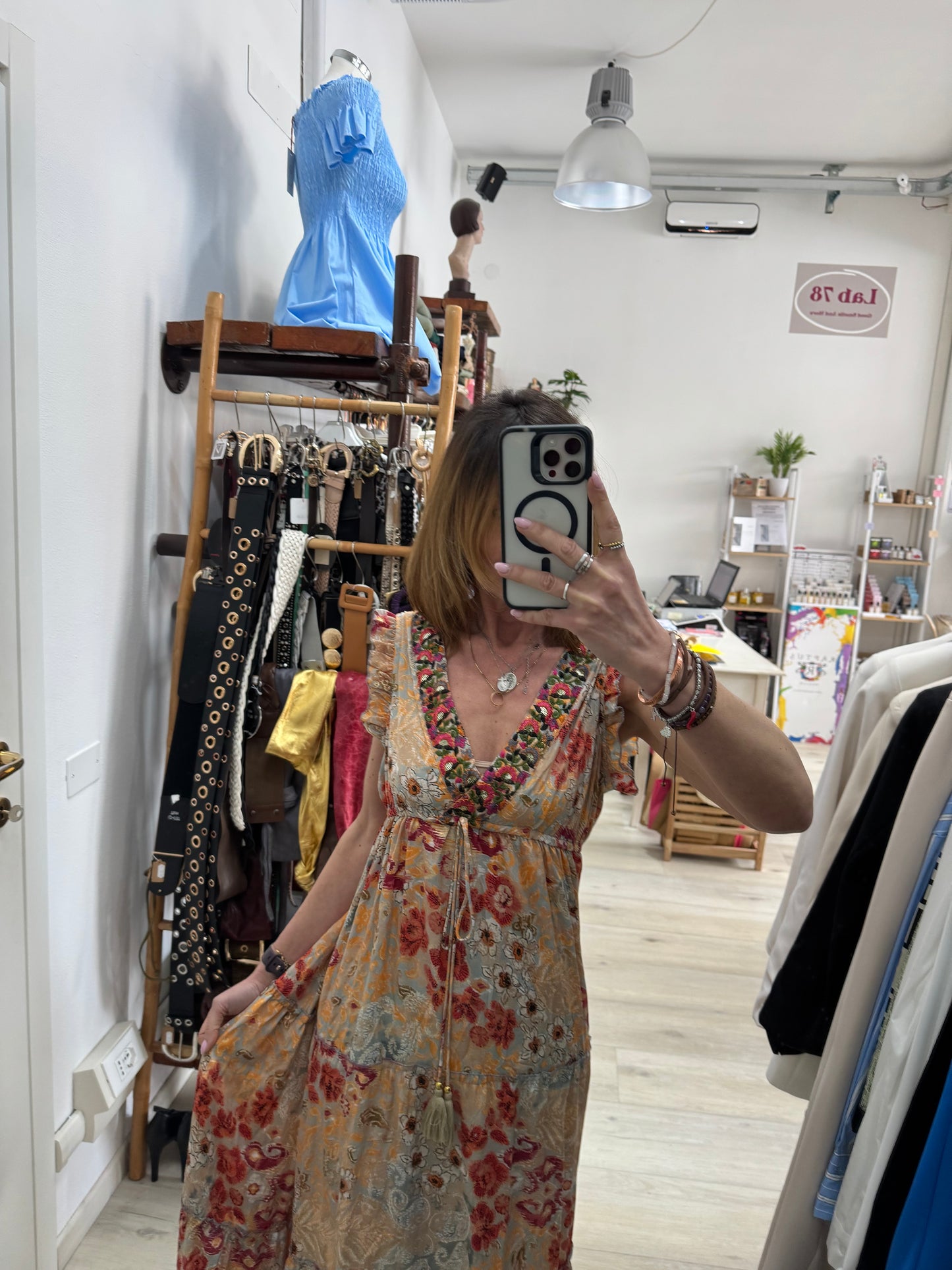 Abito boho con nappine