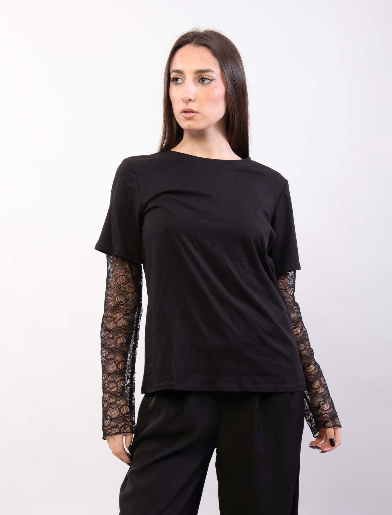 T shirt con manica in pizzo