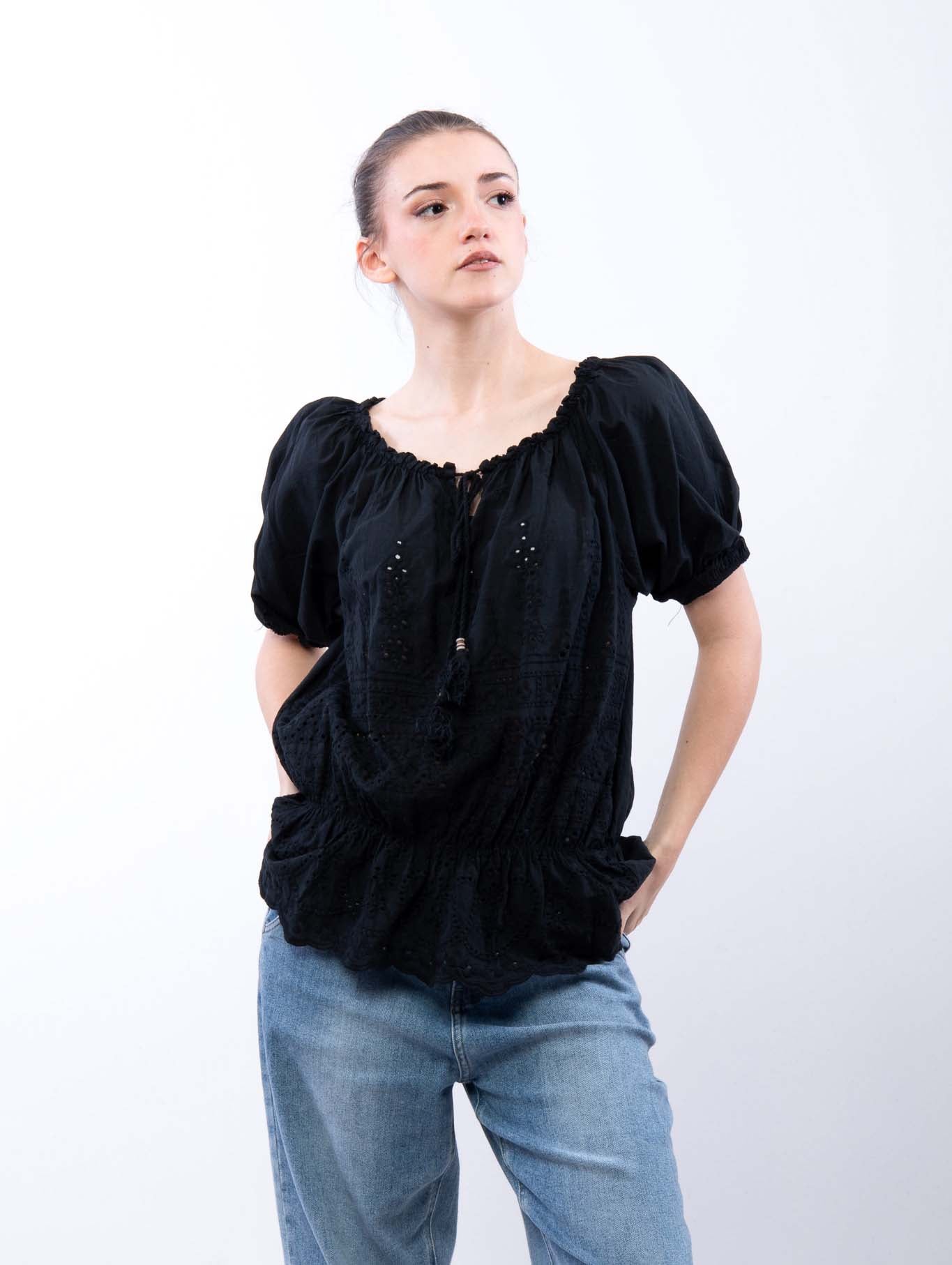 Blusa in sangallo