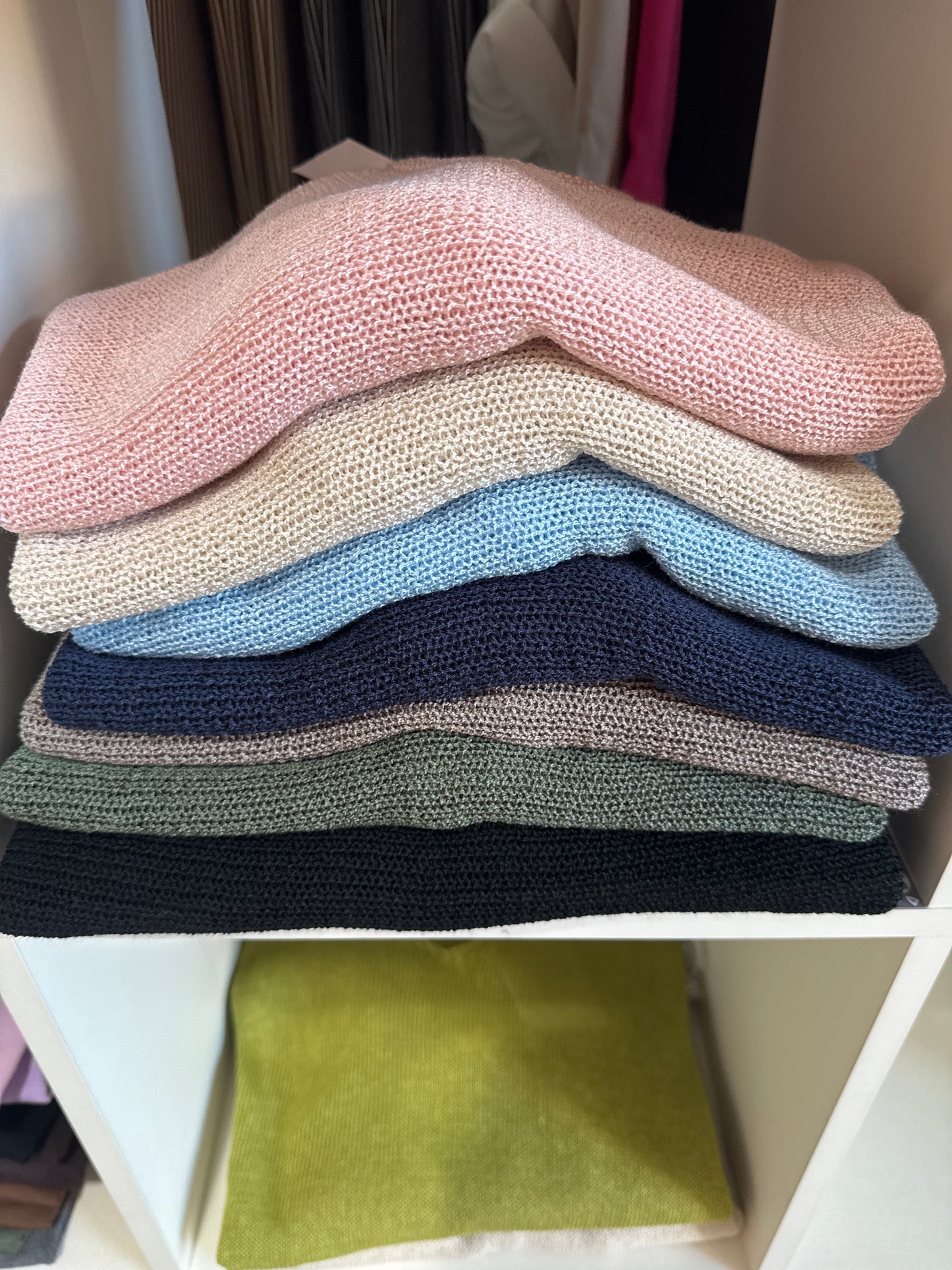 Maglia con fiocco posteriore