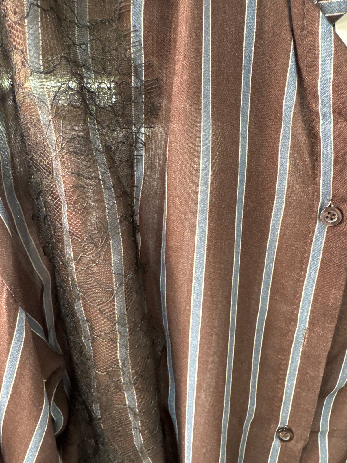 Camicia a righe con pizzo