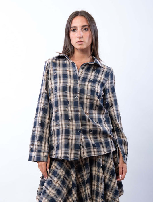 Camicia con strappi