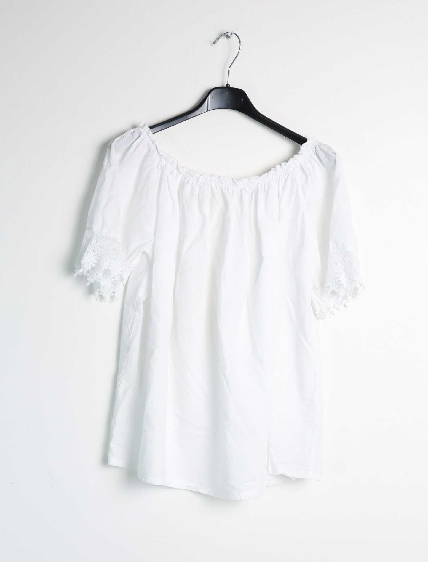 Blusa con macramè