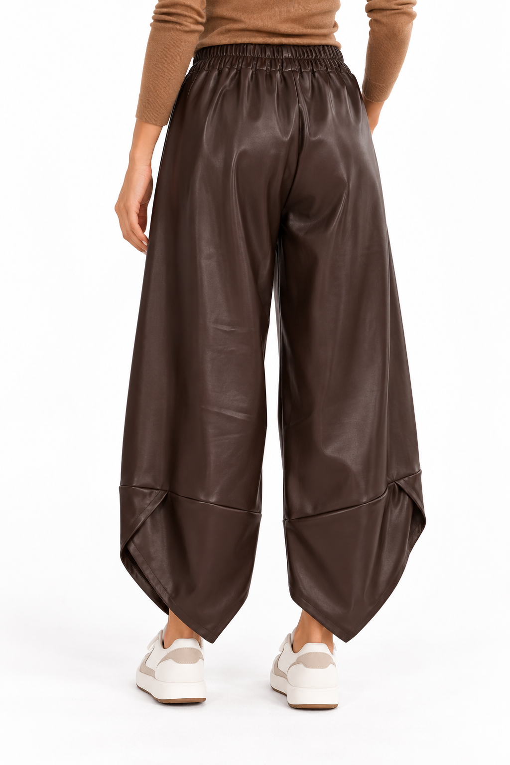 Pantalone in ecopelle con tasche