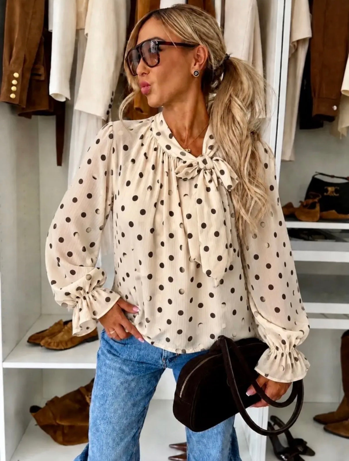 Blusa con nodo a pois