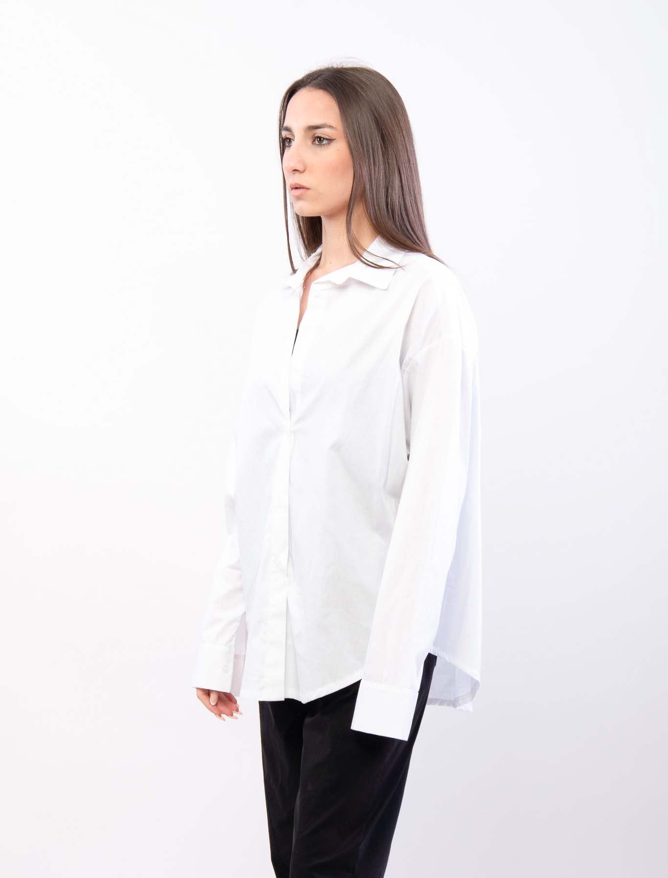 Camicia con ricamo