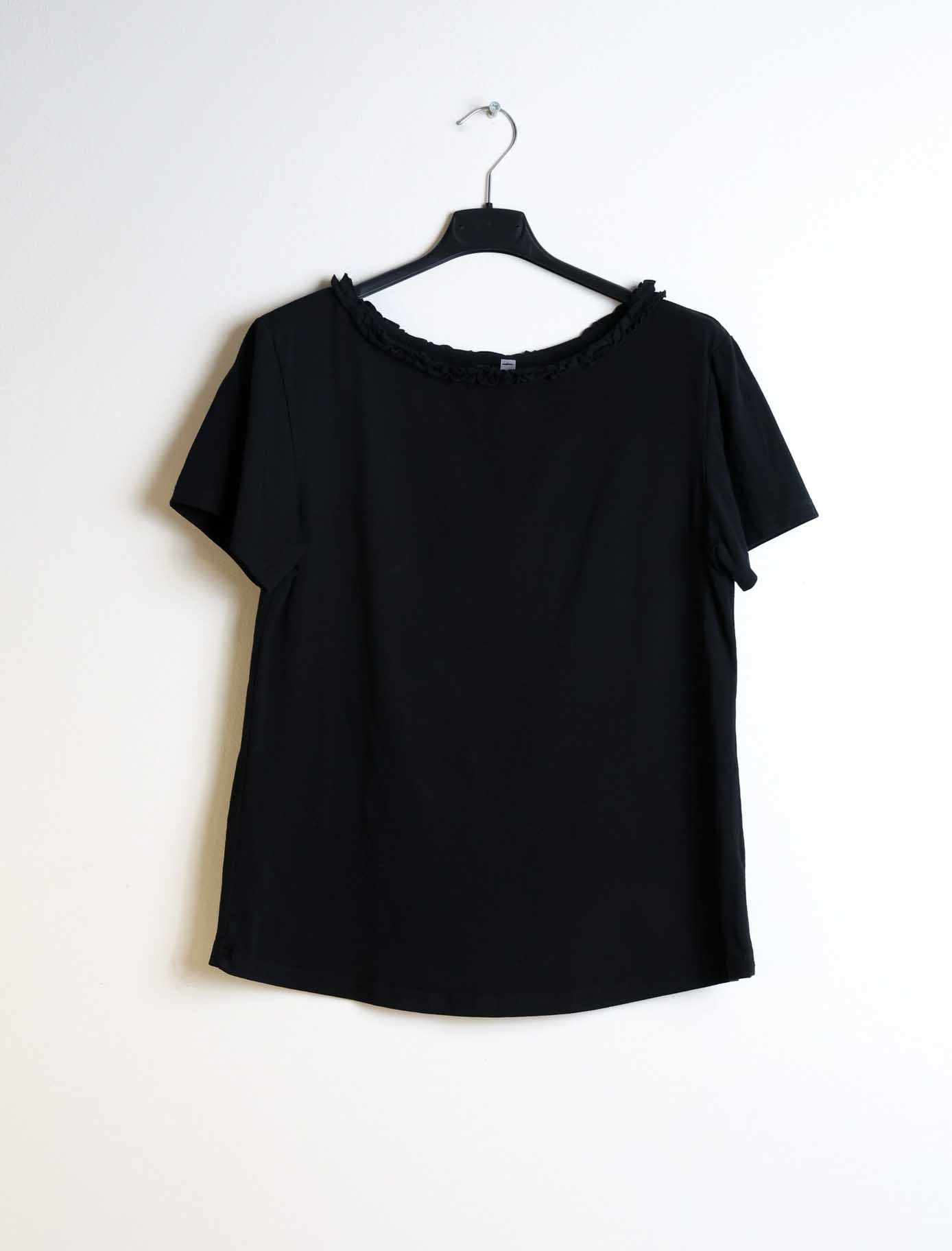T shirt con rouches