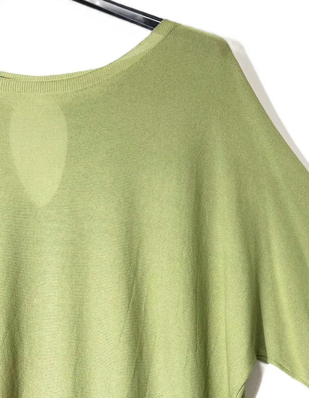 Maglia con goccia posteriore