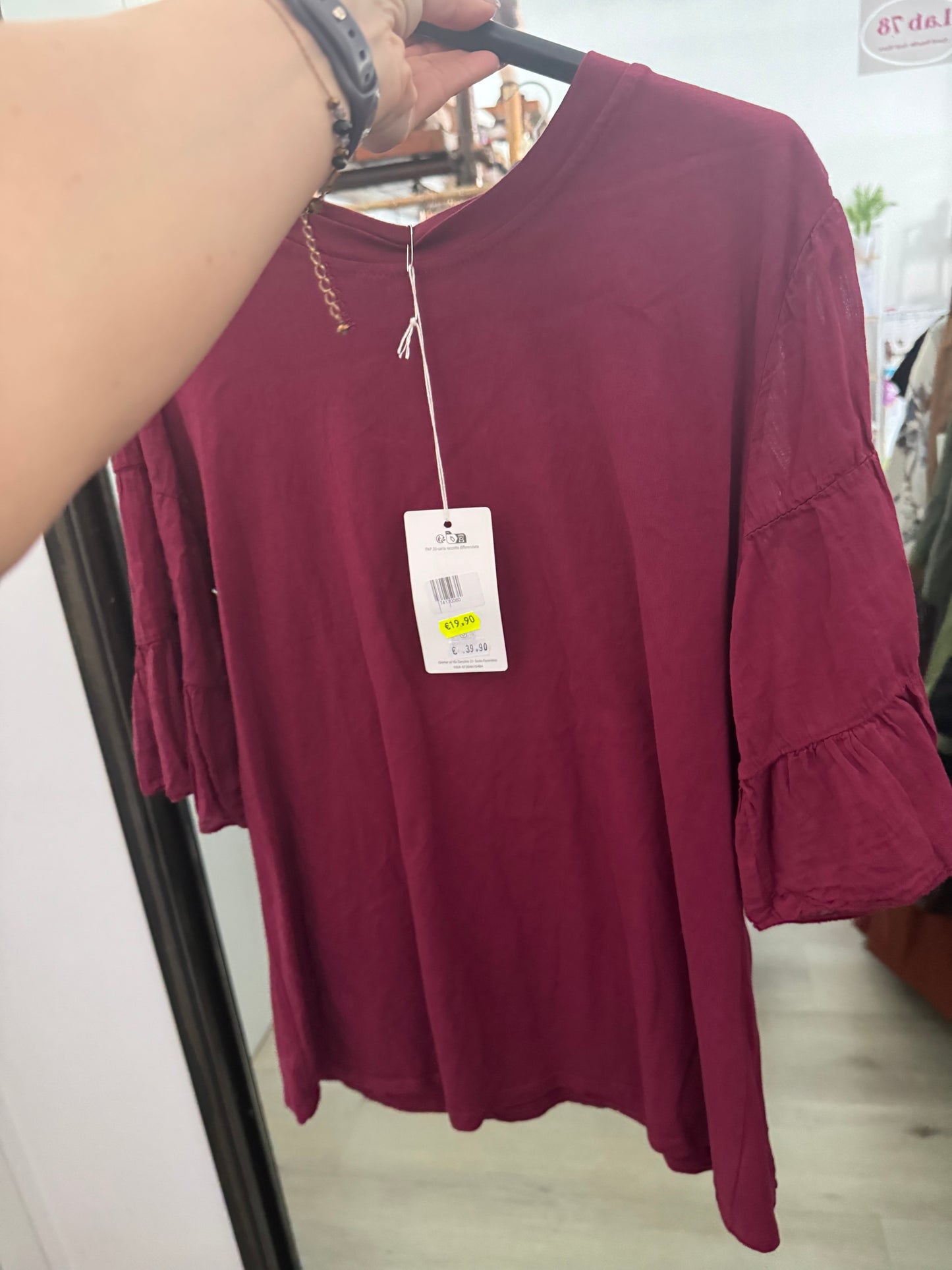 T shirt manica a campana