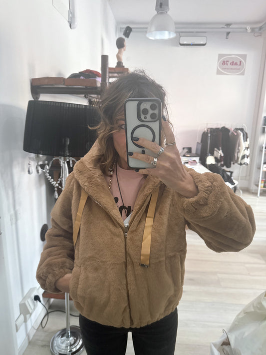 Pelliccia con zip