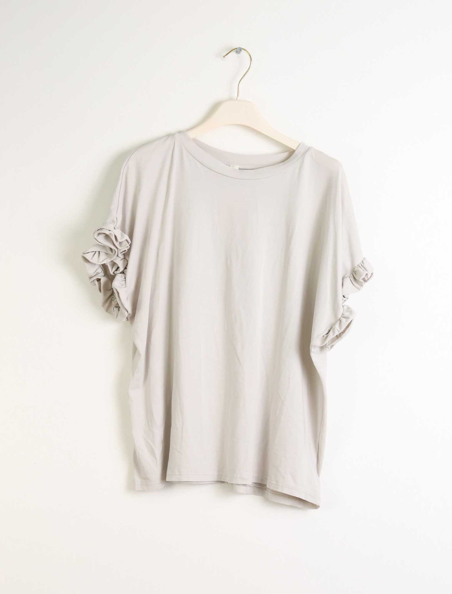 T shirt con balze maniche