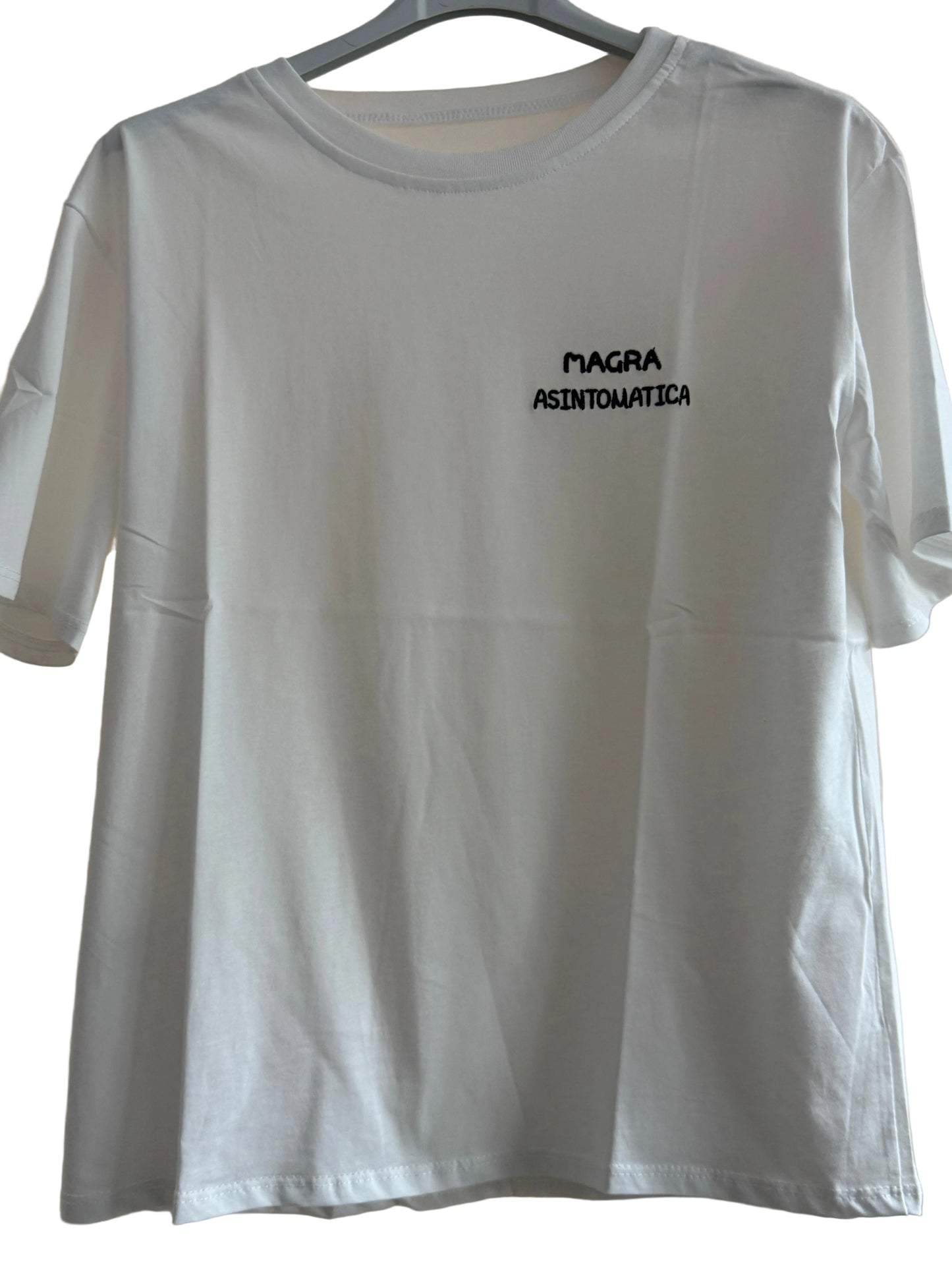 T shirt “Magra asintomatica”