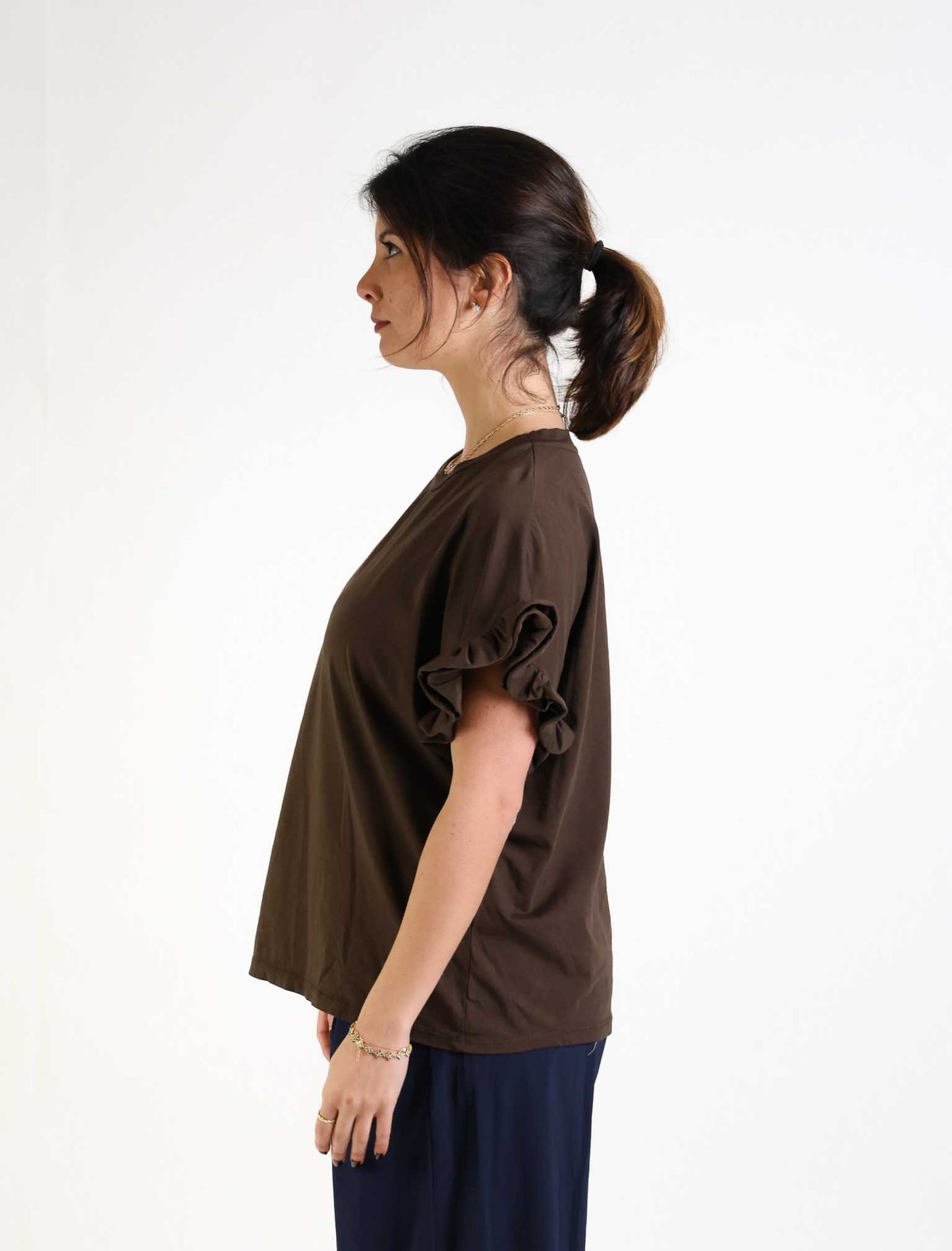 T shirt con balze maniche