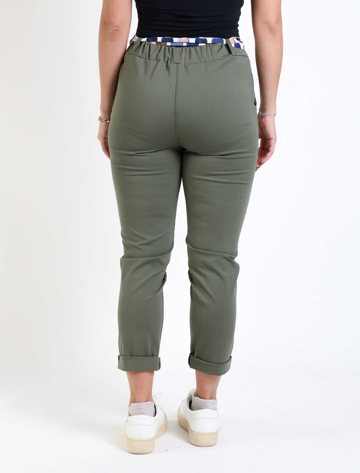 Pantalone a sigaretta