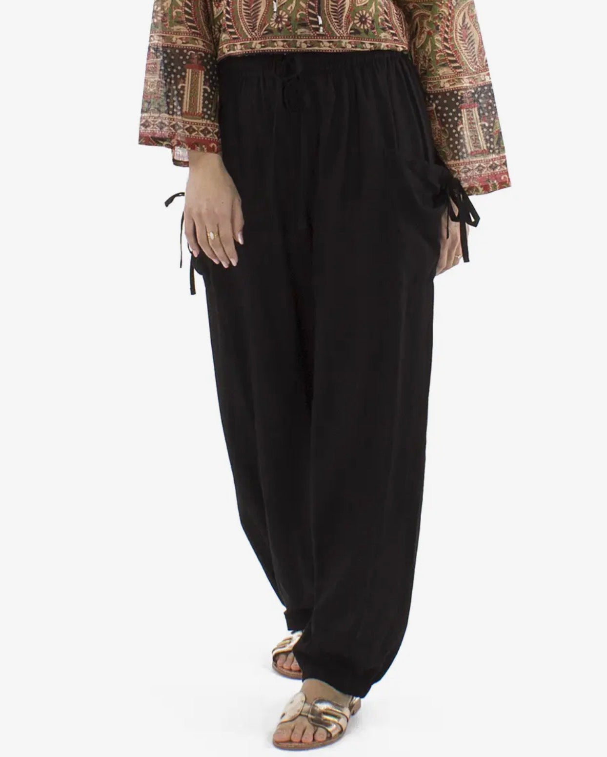 Pantalone con tasche