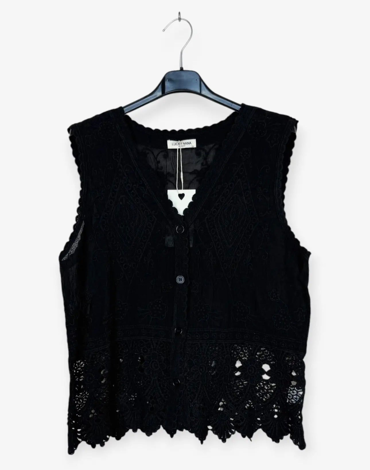 Gilet in mussola e macramè