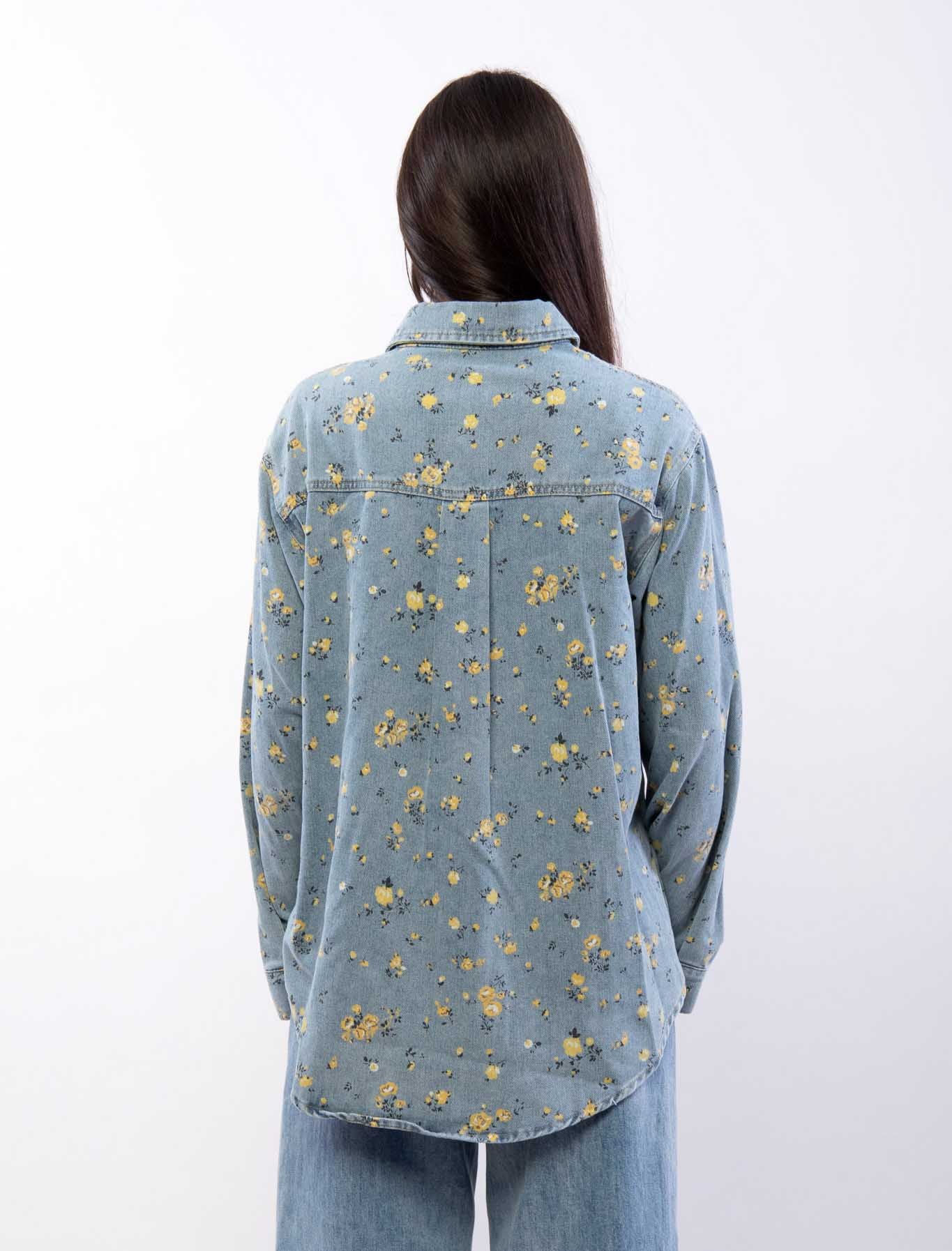 Camicia over in jeans