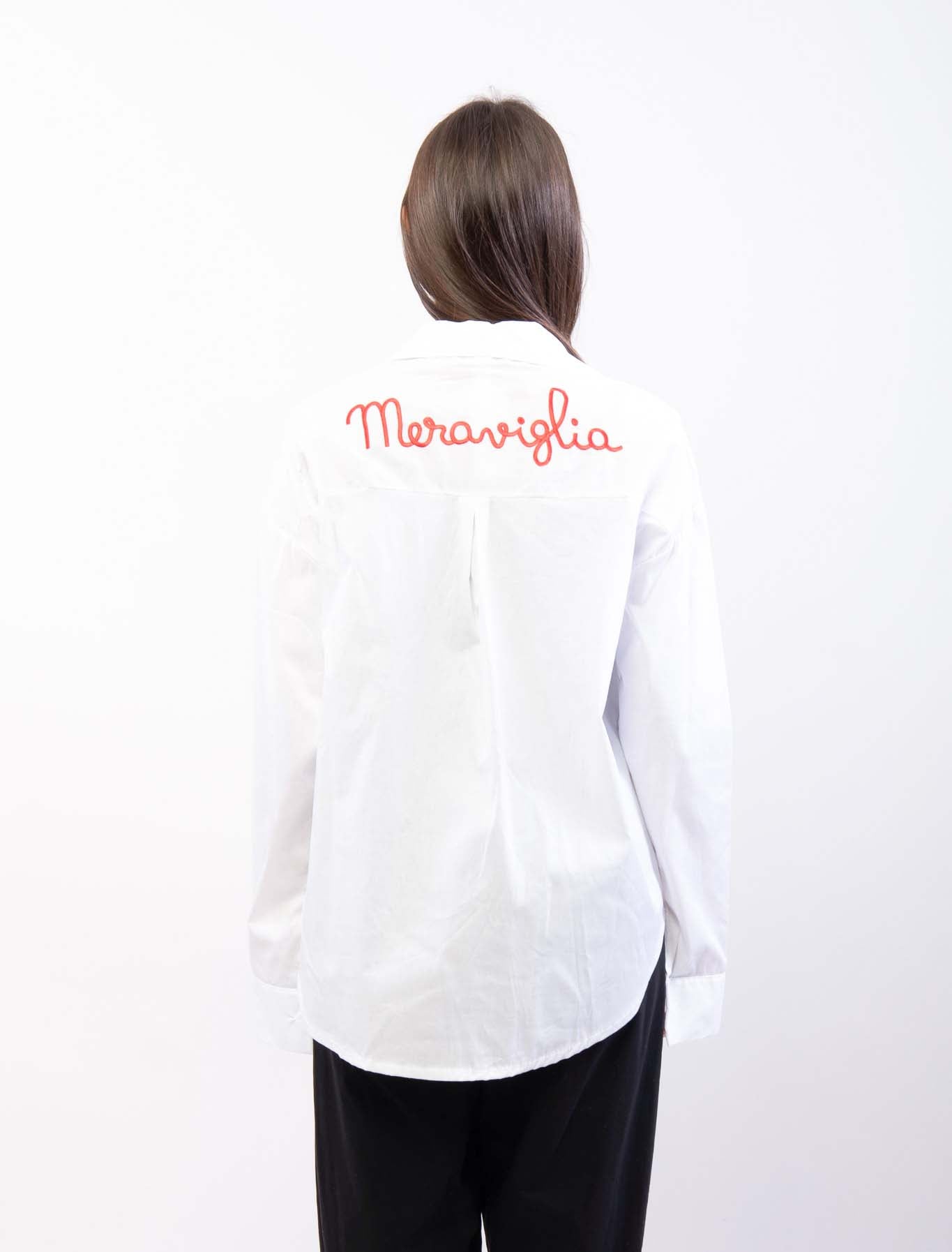 Camicia con ricamo
