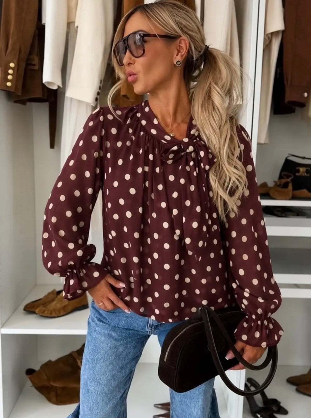 Blusa con nodo a pois