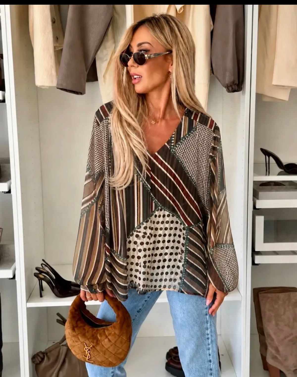 Blusa scollo V patchwork