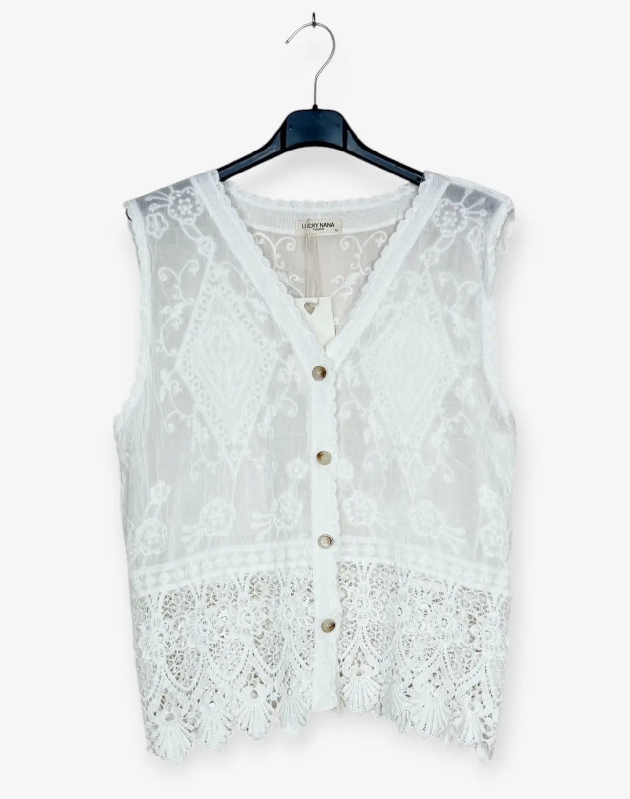 Gilet in mussola e macramè