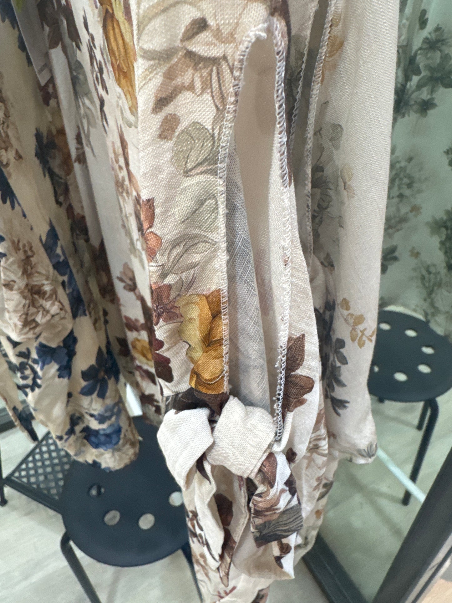 Blusa in viscosa con oblò
