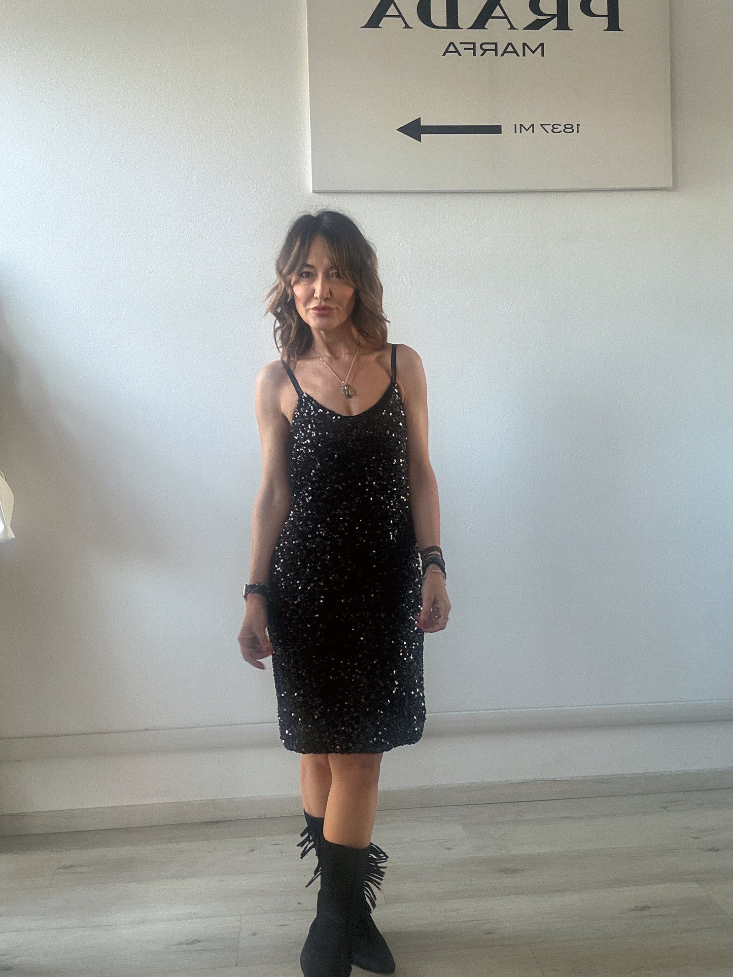 Abito in paillettes  con bretelle