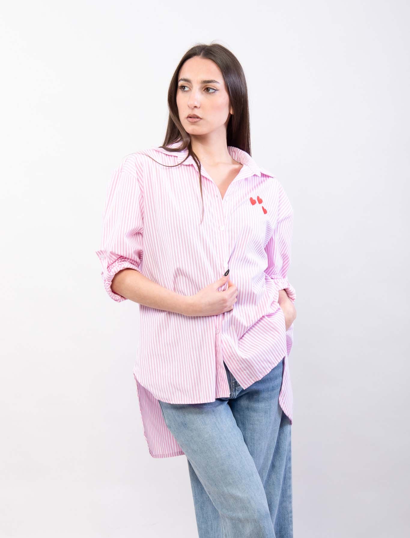 Camicia con ricamo