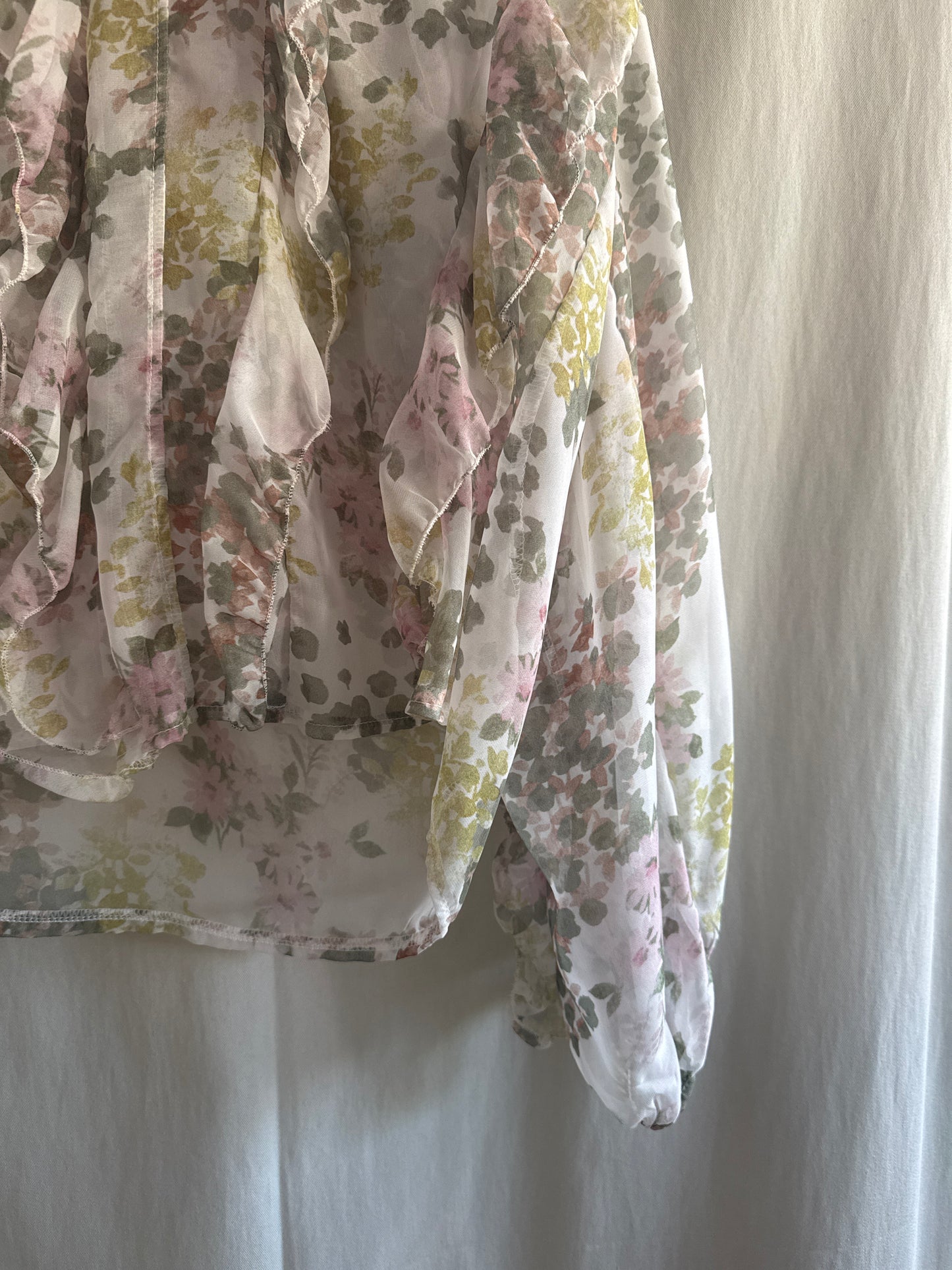 Blusa trasparente floreale