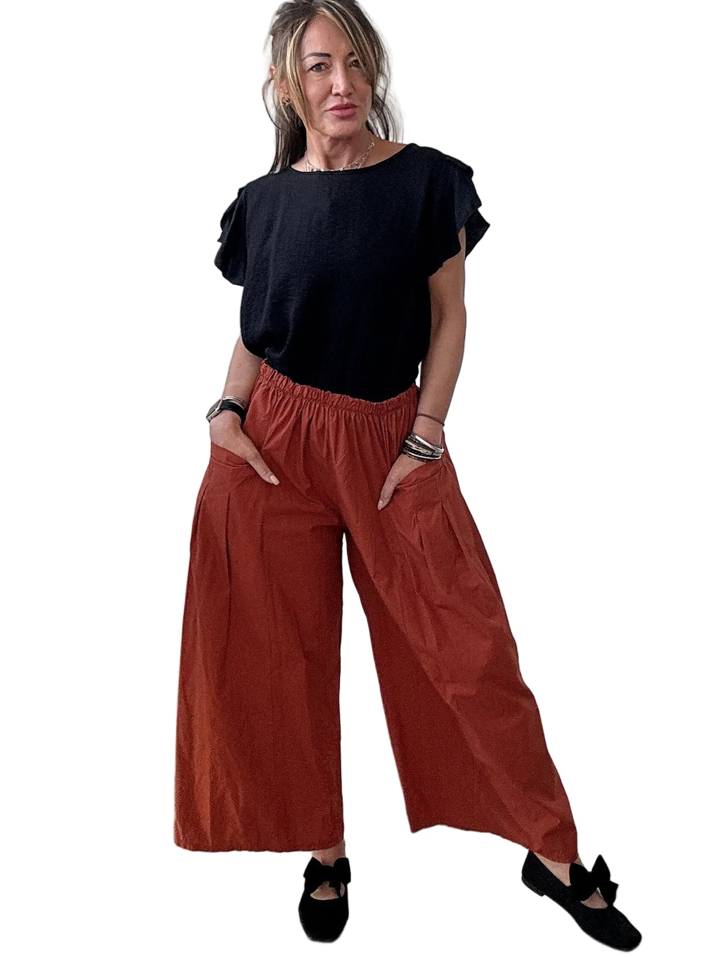 Pantalone con tasche