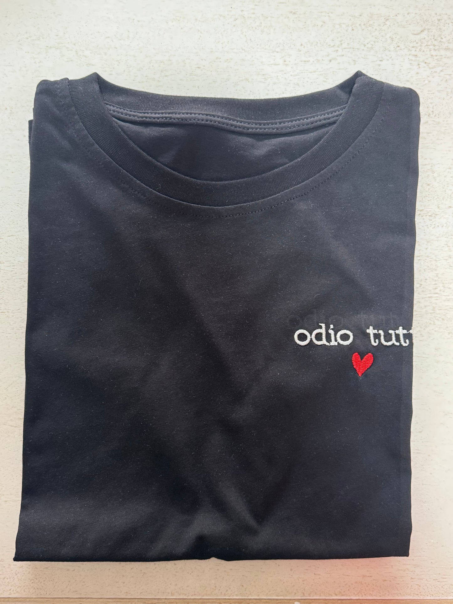 T shirt “Odio tutti”
