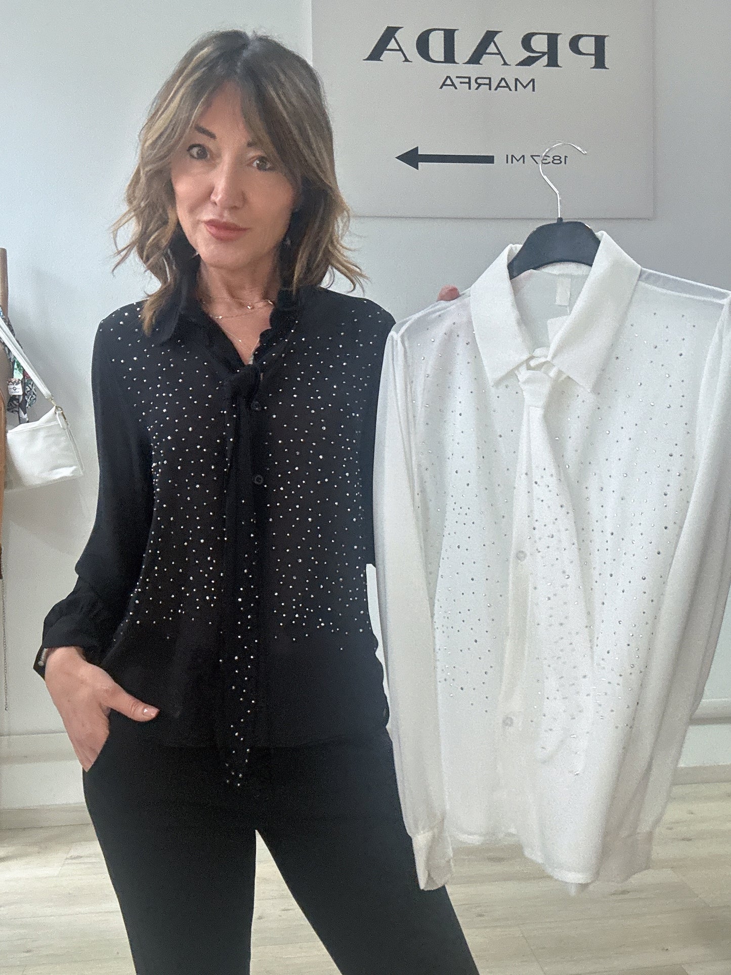 Camicetta con brillantini