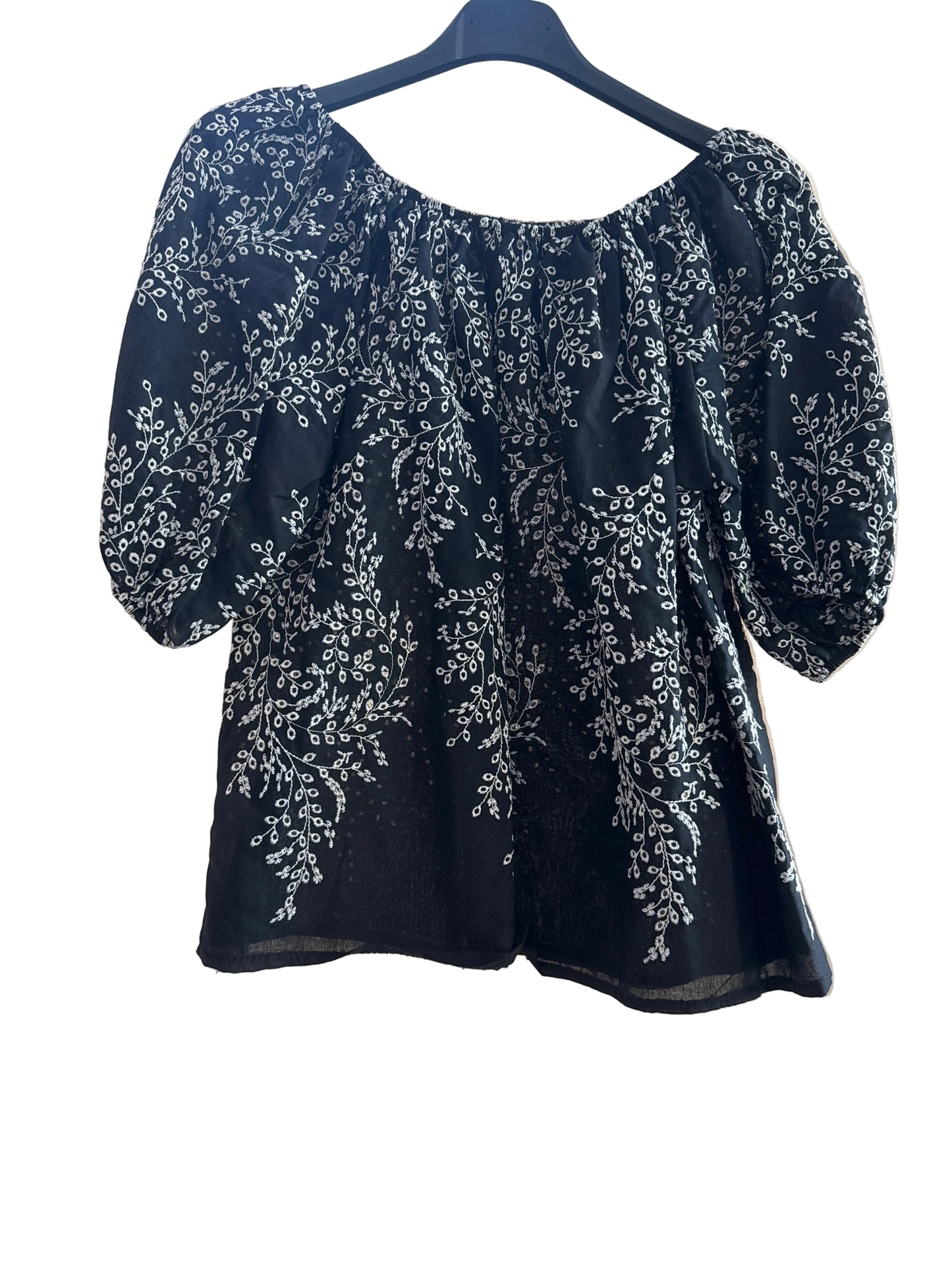 Blusa ricamata