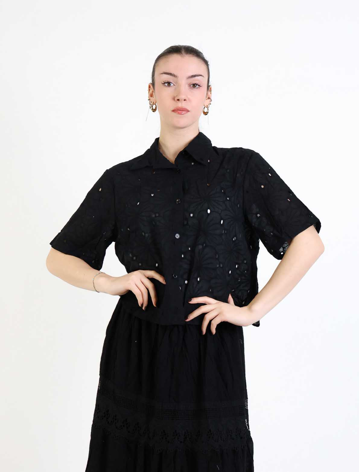 Camicia in sangallo
