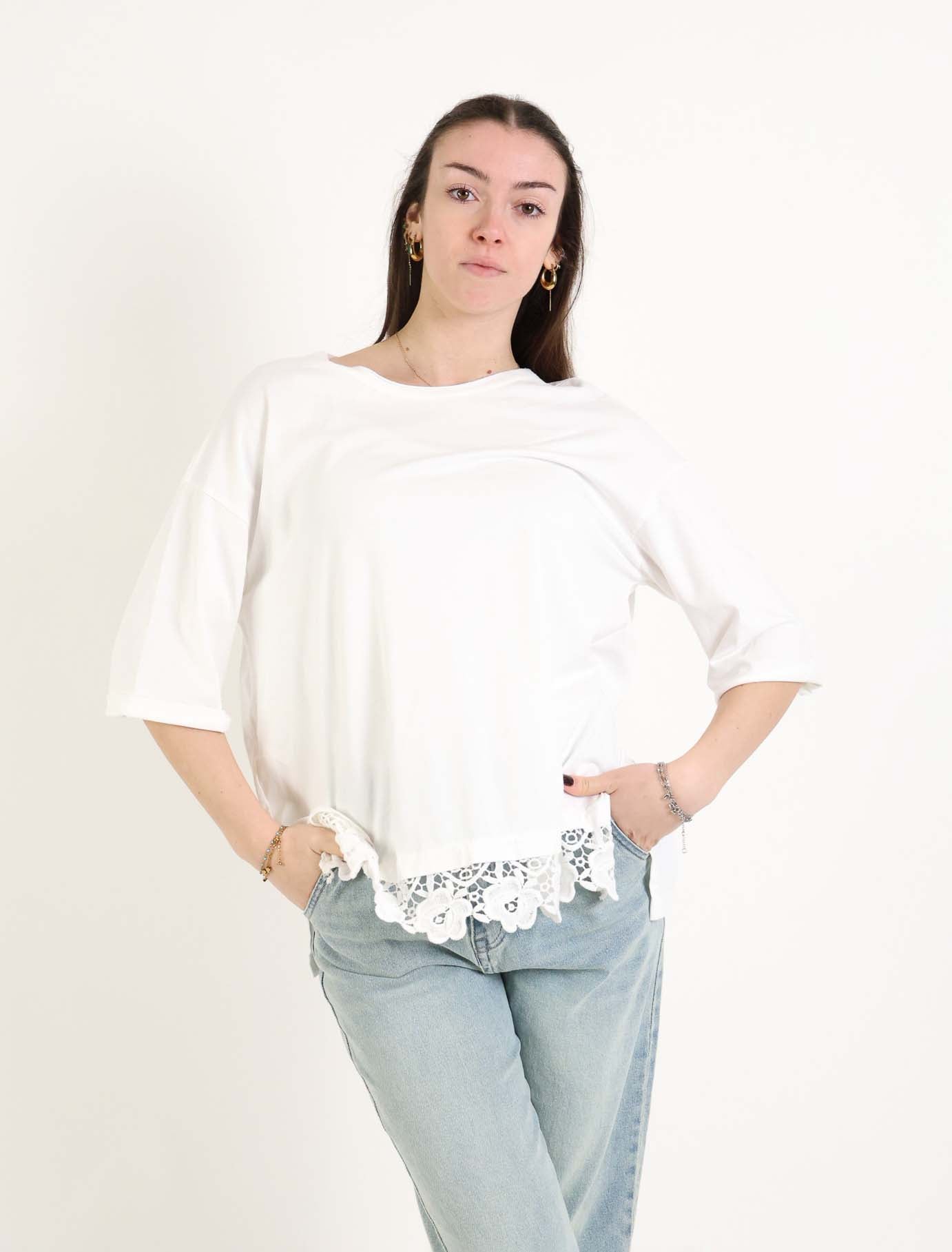 T shirt con macramè
