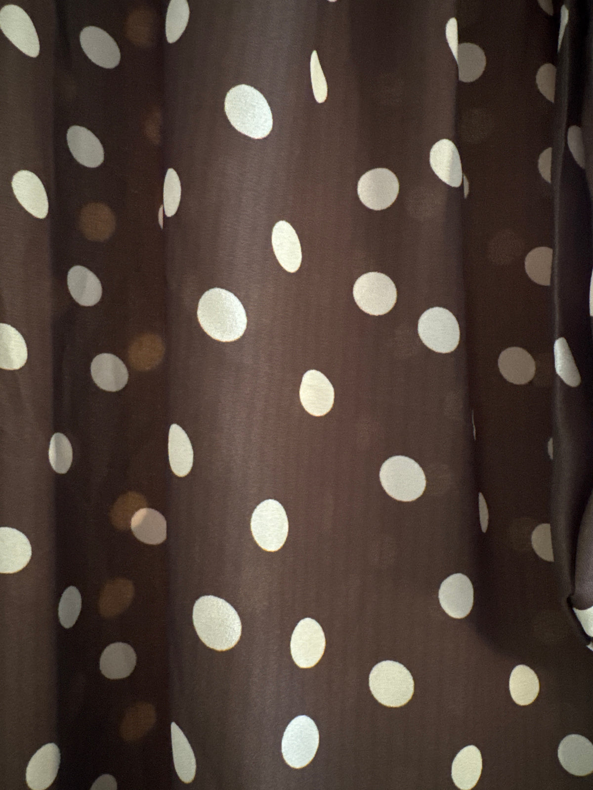 Blusa con nodo a pois