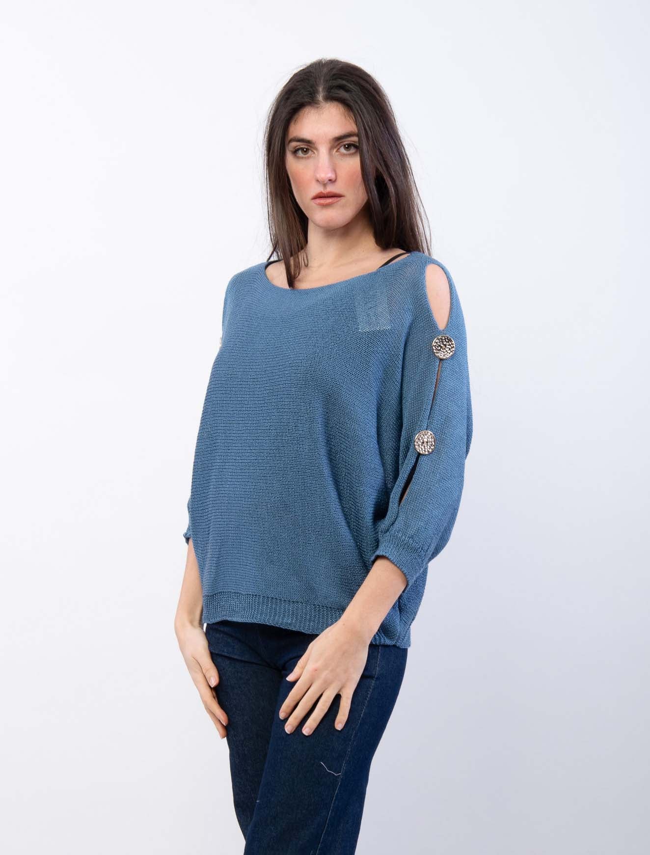 Maglia con spacchi sulle braccia