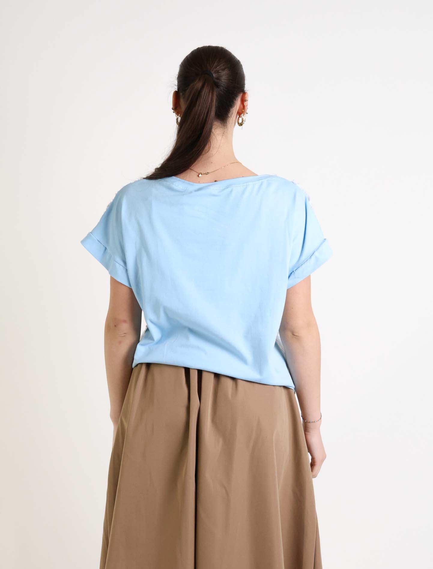 T shirt con fiori in tulle