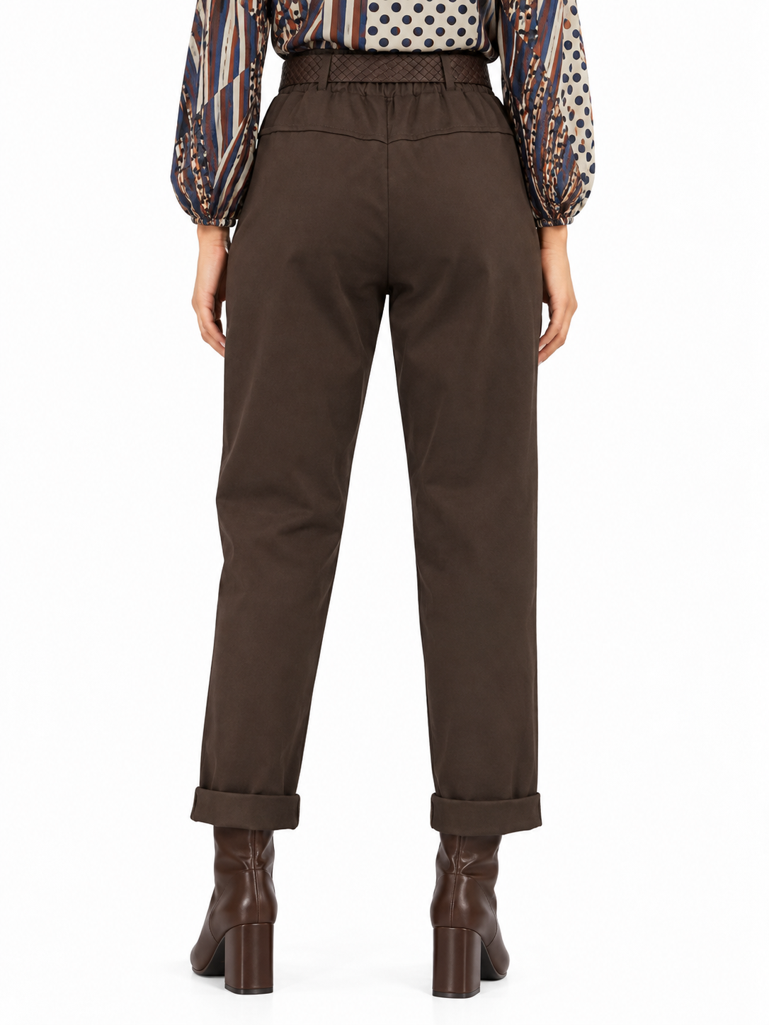 Pantalone con borchie